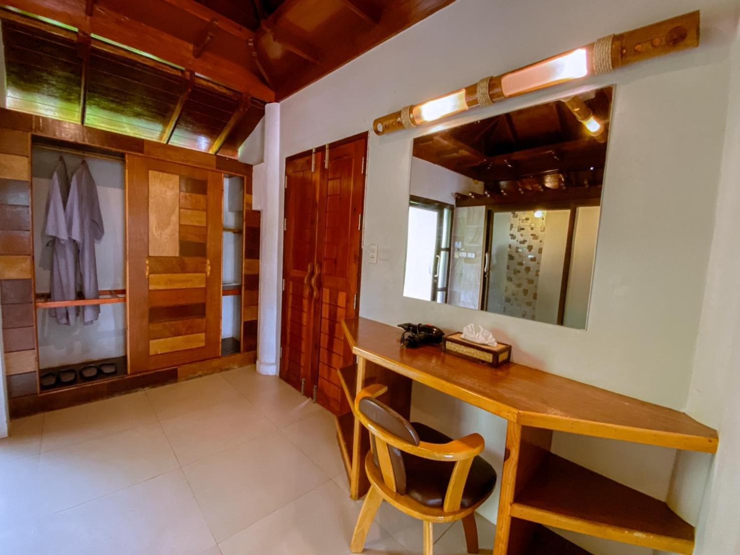Puteri Lanta Family Villas Koh Lanta Room photo