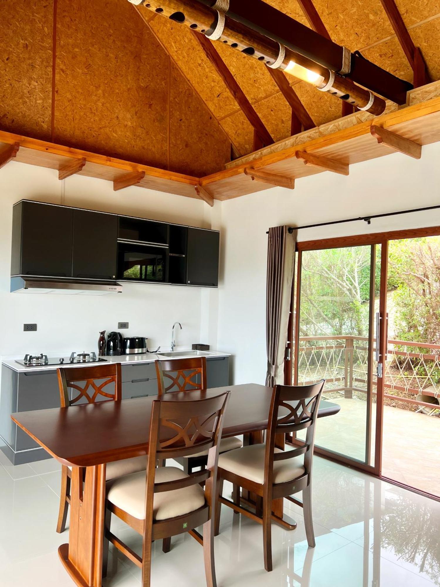 Puteri Lanta Family Villas Koh Lanta Room photo
