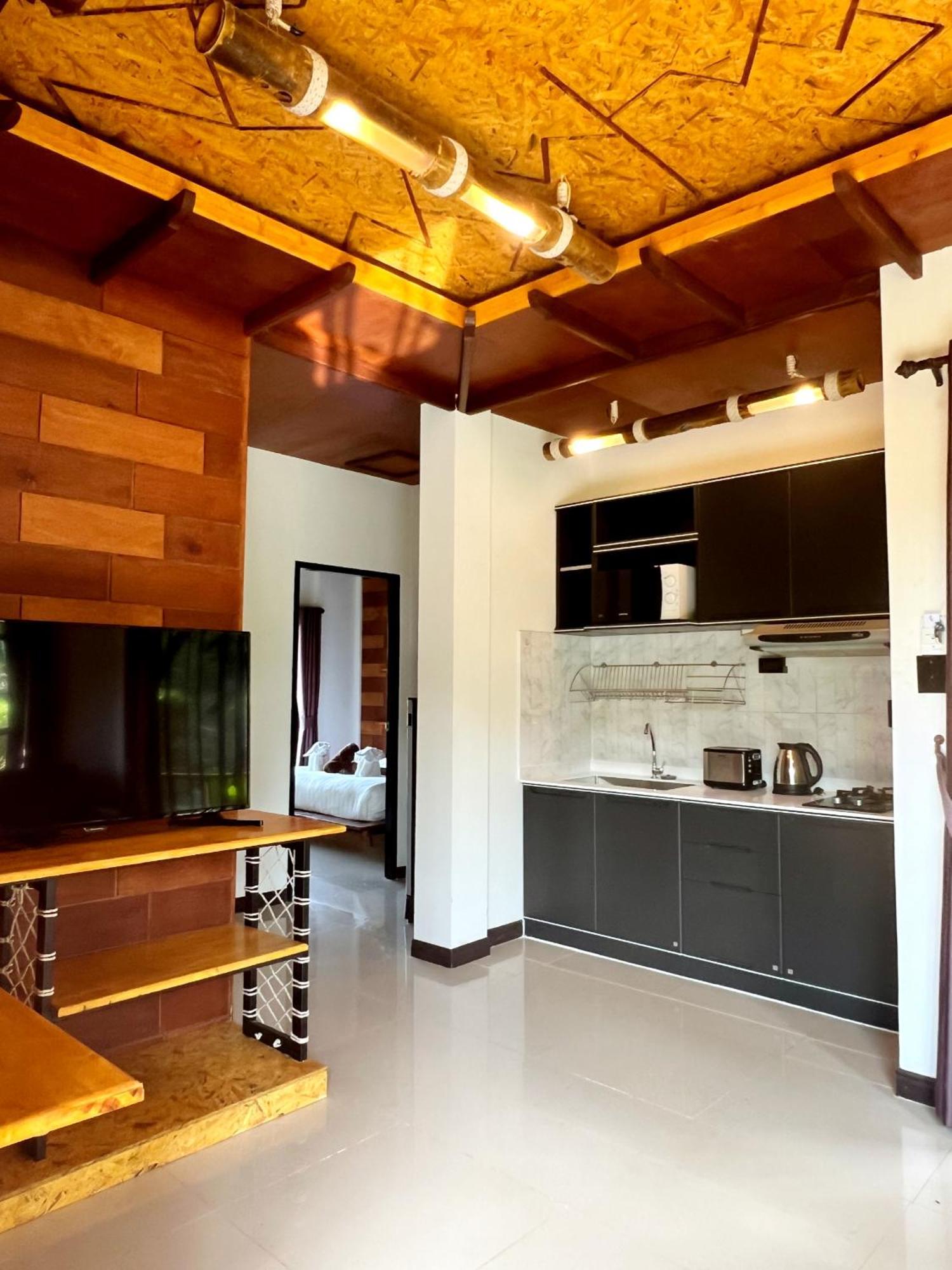 Puteri Lanta Family Villas Koh Lanta Room photo