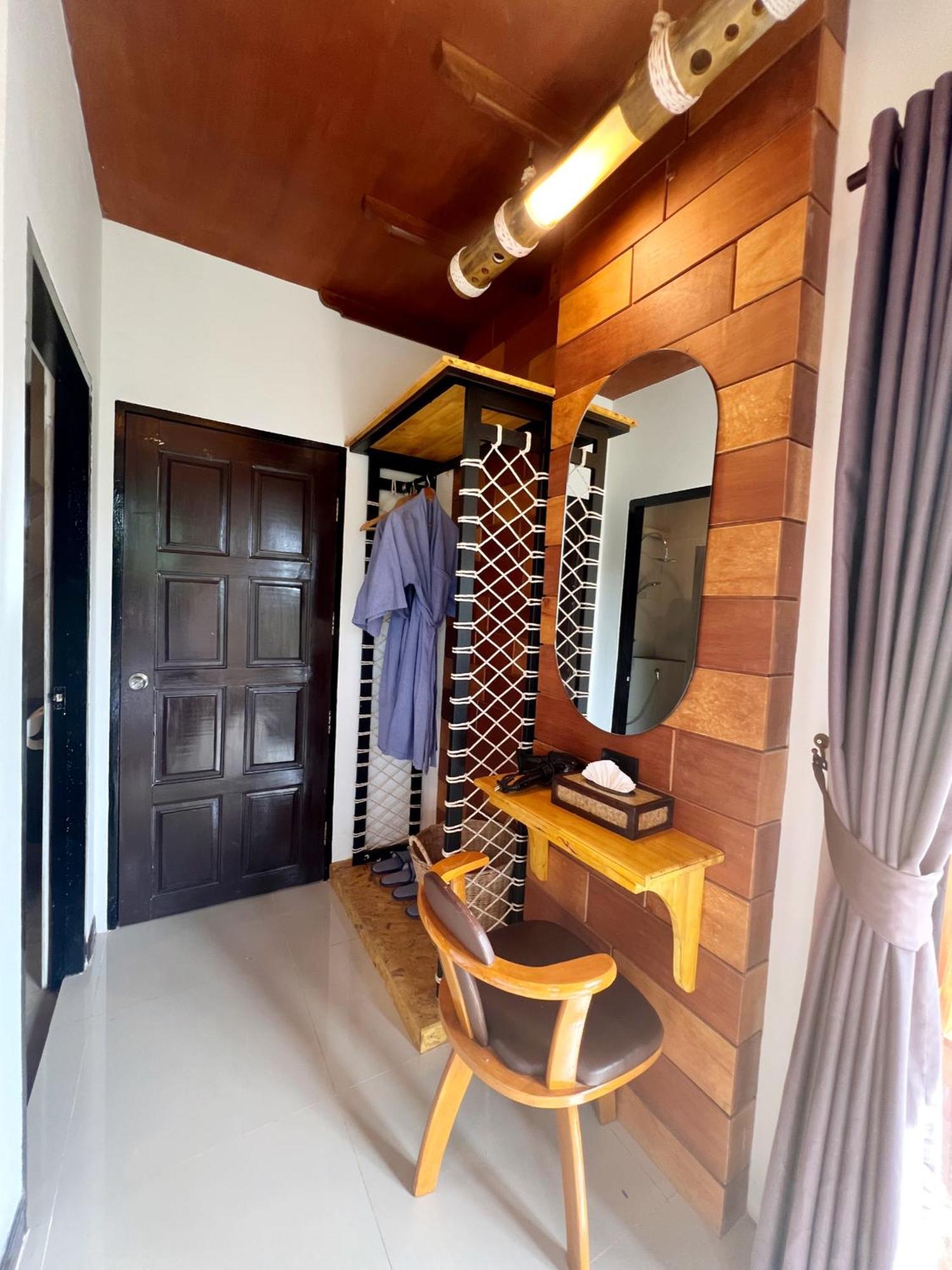 Puteri Lanta Family Villas Koh Lanta Room photo