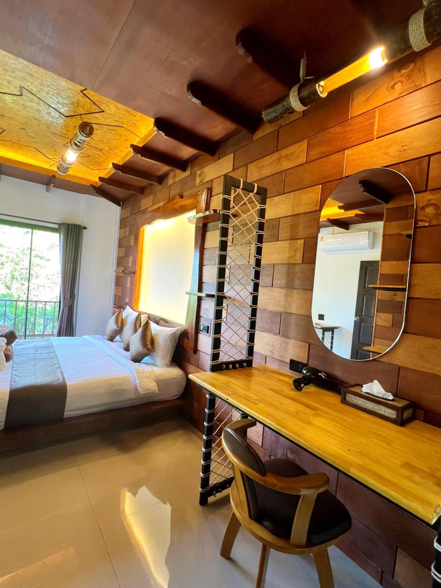 Puteri Lanta Family Villas Koh Lanta Room photo