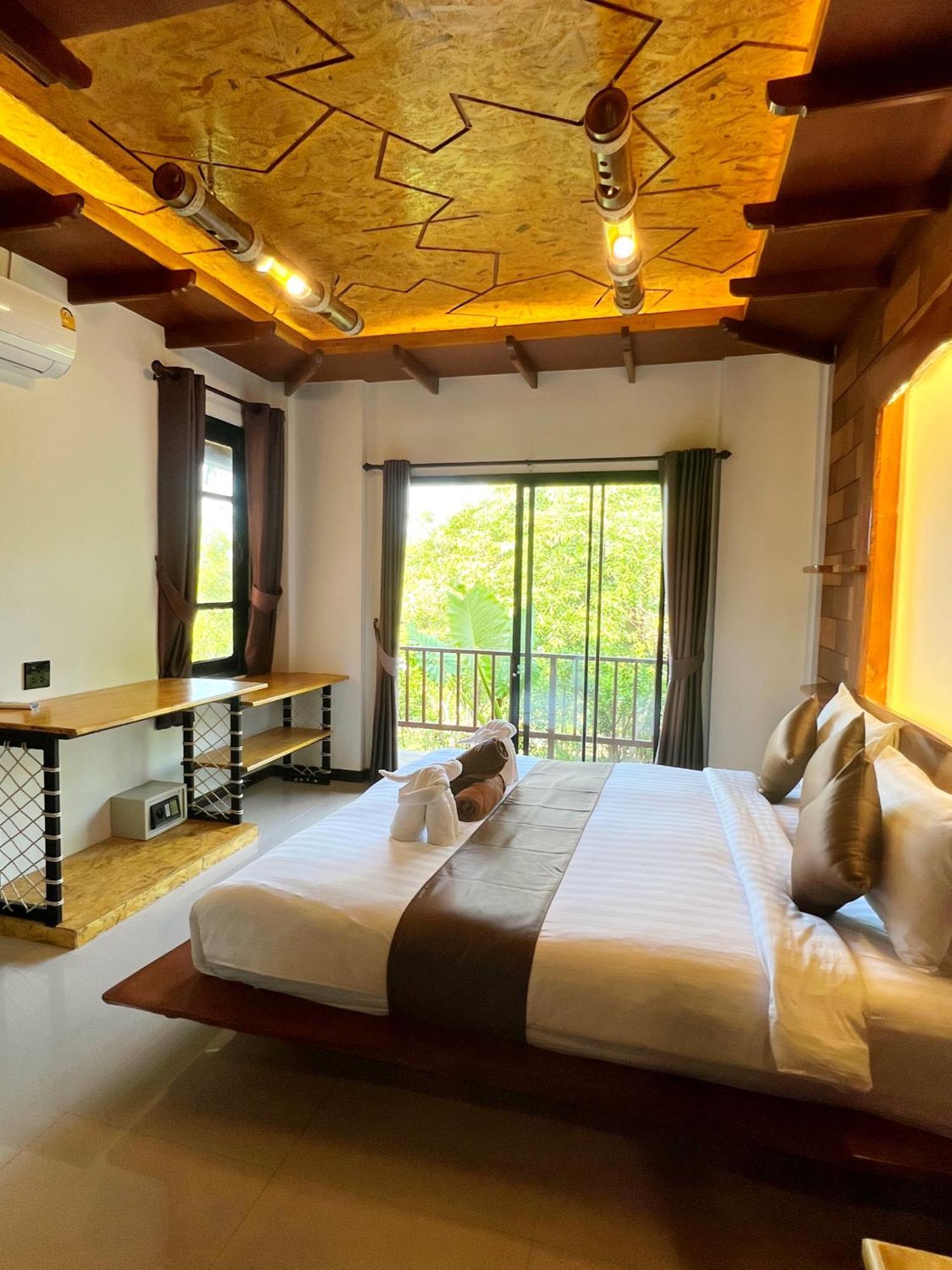 Puteri Lanta Family Villas Koh Lanta Room photo