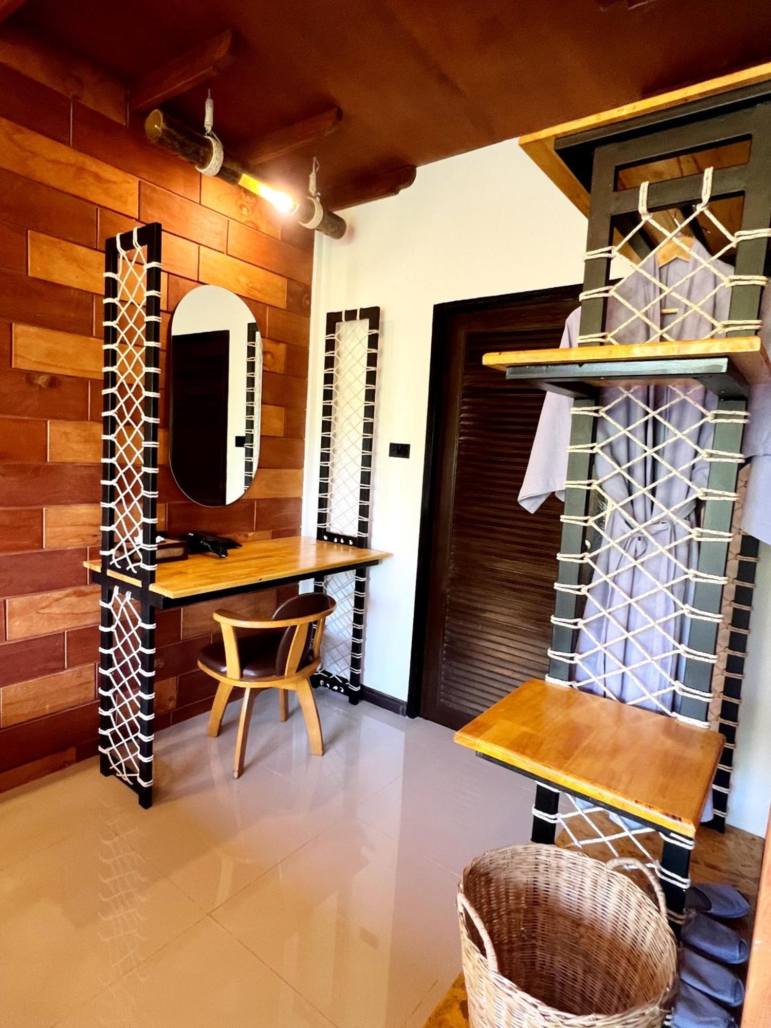 Puteri Lanta Family Villas Koh Lanta Room photo